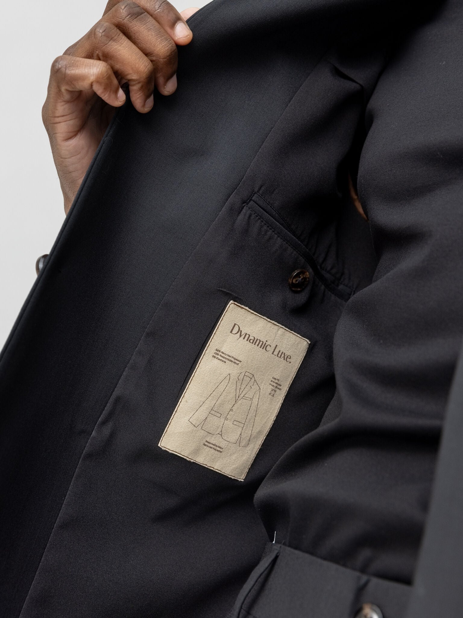 Modelshot / Black / Detail